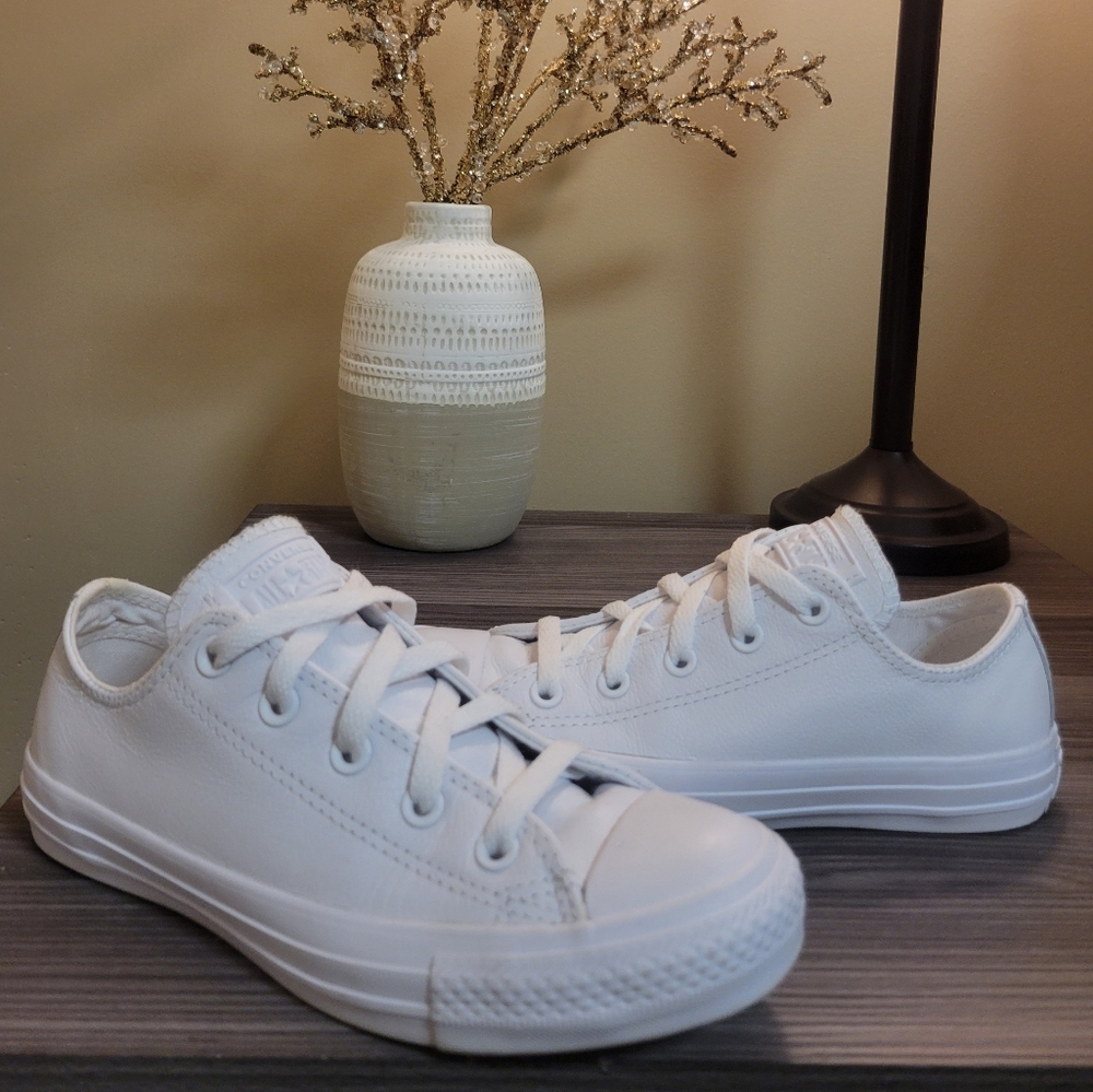 Chuck Taylor All Star Leather